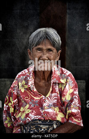 Ritratto anziana Thailandia donna nei suoi anni 80. Anziani asiatici. Thailandia Sud-est asiatico Foto Stock