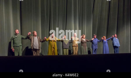 Curtain Call in corrispondenza di Wagner Tristano e Isotta, Bayreuth Opera Festival 2017, Baviera, Germania Foto Stock