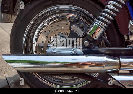 Ruota posteriore del motociclo moderno Foto Stock