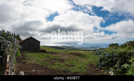 Panorama, Paesaggio, vista dell'isola di Pico da Horta, Isola Faial, Azzorre Portogallo Foto Stock