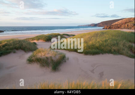 Le dune di sabbia a Sandwood Bay, Sutherland Foto Stock