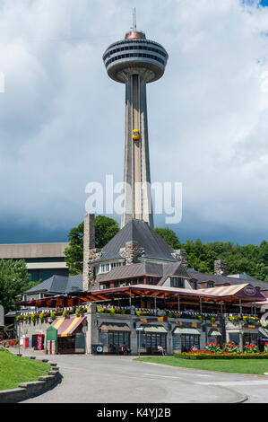 Skylon Tower, Niagara Falls, Ontario, Canada Foto Stock