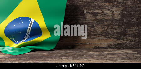 Bandiera Brasile su uno sfondo di legno. 3d illustrazione Foto Stock