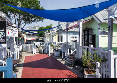 Georgia, St Simons Island, Pier Village District, Shops at Pier Village Market, shopping, capanne, pittoresco, USA Stati Uniti America Nord America, GA170512 Foto Stock