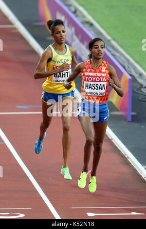 Sifan HASSAN (Paesi Bassi, Olanda), Meraf BAHTA (Svezia) in competizione nella donna 1500m Semi-Final 2 al 2017, IAAF Campionati del Mondo, Queen Elizabeth Olympic Park, Stratford, Londra, Regno Unito. Foto Stock