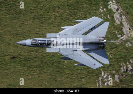 RAF Tornado GR4 basso livello battenti area 7 Foto Stock