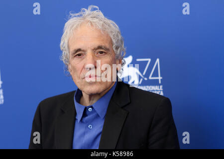 Il lido di venezia, Italia. 08 Sep, 2017. l'Europa, Italia, lido di venezia, 08 settembre, 2017 : il Direttore Abel Ferrara al photocall del film ' piazza vittorio - piazza vittorio " film fuori concorso al 74a venice international film festival Photo credit: ottavia da re/sintesi/alamy live news Foto Stock