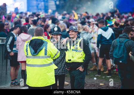 Lulworth Castle, Dorset, Regno Unito. 8 Sep, 2017. bestival music festival torna nel 2017 presso la nuova casa, Lulworth Castle. Credito: bailey/alamy live news Foto Stock