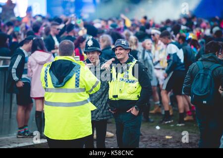 Lulworth Castle, Dorset, Regno Unito. 8 Sep, 2017. bestival music festival torna nel 2017 presso la nuova casa, Lulworth Castle. Credito: bailey/alamy live news Foto Stock