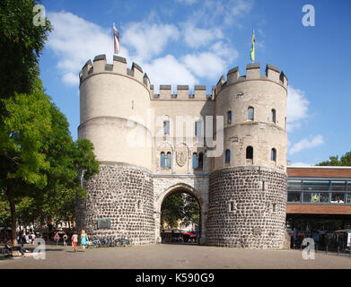 Hahnentorburg, Stadttor, Rudolfplatz, Köln, Nordrhein-Westfalen, Deutschland i Hahnentorburg Gate, Colonia, Nord Reno-Westfalia, Germania Foto Stock