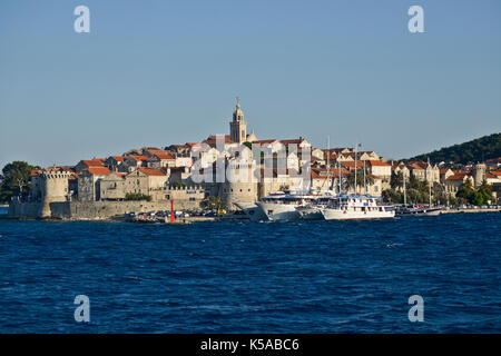 La città di Korcula, vista dal mare, Croazia Foto Stock