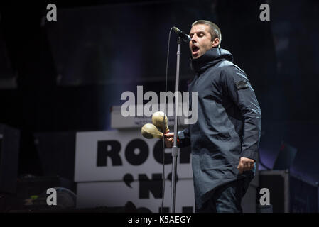 Leeds, Regno Unito. 25thaugust 2017. Liam Gallagher esegue sul palco principale al festival di Leeds 2017, Bramham Park, Leeds 25/08/2017 © gary mather/alamy live Foto Stock