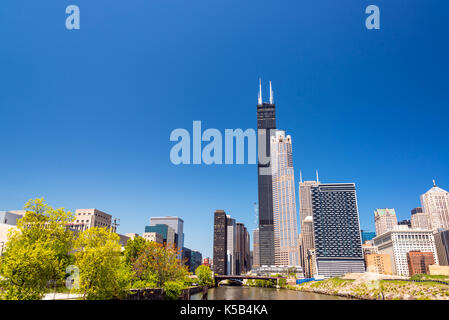 Vista dei grattacieli di Chicago compresi sears tower Foto Stock