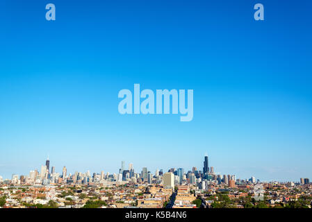 Ampio angolo di veduta dello skyline del centro di Chicago Foto Stock
