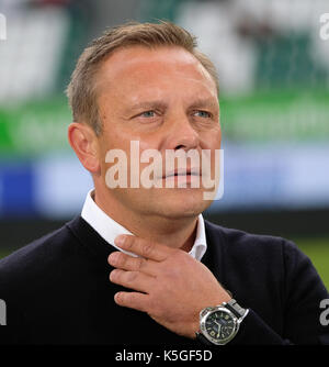 Wolfsburg, Germania. 9 Sep, 2017. Hannover manager andre breitenreiter precedendo la Bundesliga tedesca partita di calcio tra vfl Wolfsburg e Hannover 96 nell'arena Volkswagen a Wolfsburg, in Germania, 9 settembre 2017. (Embargo condizioni - Attenzione: grazie alle linee guida di accreditamento, il dfl consente solo la pubblicazione e utilizzazione di fino a 15 immagini per corrispondenza su internet e nei contenuti multimediali in linea durante la partita.) Foto: Peter steffen/dpa/alamy live news Foto Stock