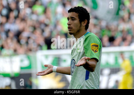 Wolfsburg, Germania. 9 Sep, 2017. wolfsburg's william durante la Bundesliga tedesca partita di calcio tra vfl Wolfsburg e Hannover 96 nell'arena Volkswagen a Wolfsburg, in Germania, 9 settembre 2017. (Embargo condizioni - Attenzione: grazie alle linee guida di accreditamento, il dfl consente solo la pubblicazione e utilizzazione di fino a 15 immagini per corrispondenza su internet e nei contenuti multimediali in linea durante la partita.) Foto: Sila stein/dpa/alamy live news Foto Stock
