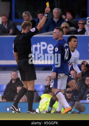 WAYNE ROONEY CARTELLINO GIALLO, Everton FC V Tottenham Hotspur FC, PREMIER LEAGUE, Everton FC V Tottenham Hotspur FC, 2017 Foto Stock