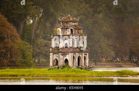 Dragon, pesce e la scultura a parete, il Tempio della montagna di giada (Ngoc Son Tempio), isola di Giada, Hanoi, Vietnam Foto Stock