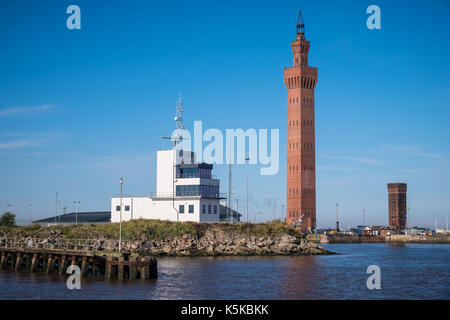 La nuova ABP Marine Centro di controllo situato tra Royal Dock e Dock di pesce all'estremità nord del porto estate a Grimsby Foto Stock