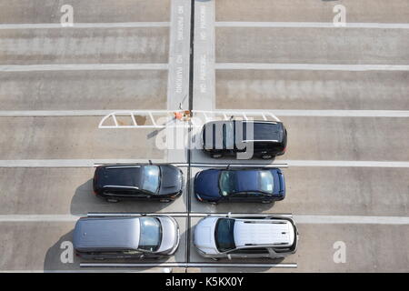 1 SETTEMBRE 2017 - Minneapolis, Minnesota: Vista dei parcheggi intorno al Mall of America a Minneapolis, Minnesota Foto Stock