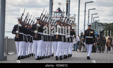 Stati Uniti Marine Corps Silent Drill Platoon Foto Stock