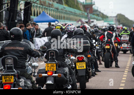 Brighton, Regno Unito. 10 settembre, 2017. ace cafe reunion 2017 brighton burn-up, migliaia di ciclisti scese sulla città di Brighton e convergenti nella unità di Madera per l annuale Raduno motociclistico. credito terry applin/alamy live news Foto Stock