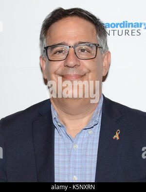 Scott badesch assiste ed asner amici Celebrity Poker Tournament che beneficiano autism society hayworth los angeles showroom citigroup center di los angeles settembre 9,2017. Foto Stock