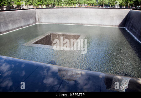 9/11 Memorial a Ground Zero a New York - USA Foto Stock