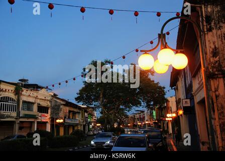 Kuching di notte, BORNEO, INDONESIA Foto Stock