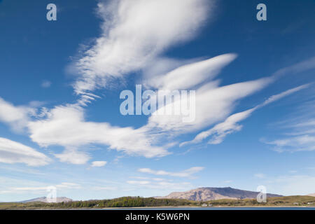 Lenticolare di formazioni di nubi sopra l'isola di Lismore, Scotland, Regno Unito Foto Stock