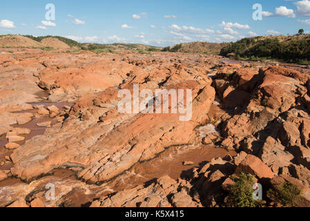 Il eroso fiume Betsiboka, Madagascar Foto Stock