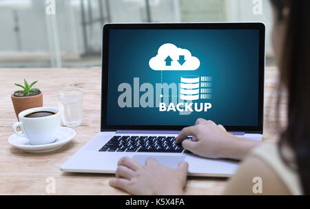 Live streaming backup download di copie di dati di elaborazione dati digitali trasferimento , lo streaming di file di download Foto Stock