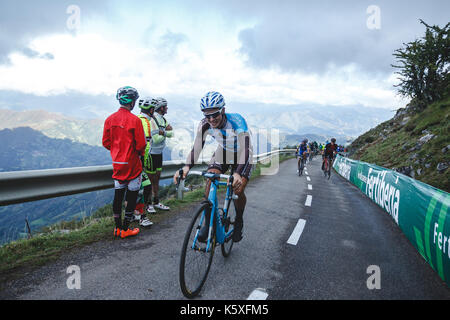 09-09-2017. Stadio 20 di la Vuelta a España. Corvera - Angliru. Asturias, España. Alexis GOUGEARD (FRA) Foto: Cronos/Alvaro Campo Foto Stock