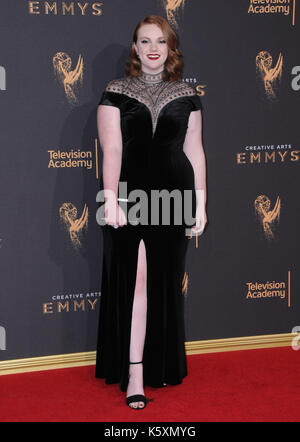 Los Angeles, CALIFORNIA, Stati Uniti. 10 settembre 2017. 10 settembre 2017 - Los Angeles, California - Shannon Purser. 2017 Creative Arts Emmy - arrivi tenuti al Microsoft Theatre L.A. Live di Los Angeles. Credito fotografico: Birdie Thompson/AdMedia Foto Stock