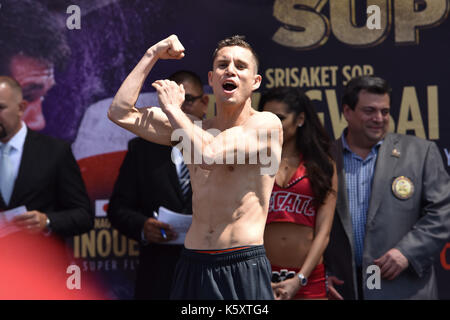 Carson, california, Stati Uniti d'America. 8 Sep, 2017. Carlos cuadras (MEX) boxe : carlos cuadras del Messico assiste il funzionario pesare-in per la sua super pesi mosca bout al centro stubhub a Carson, california, Stati Uniti . credito: hiroaki yamaguchi/aflo/alamy live news Foto Stock