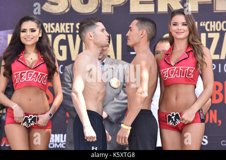 Carson, california, Stati Uniti d'America. 8 Sep, 2017. (L-r) carlos cuadras, Juan Francisco estrada (MEX) boxe : carlos cuadras e Juan Francisco estrada del Messico face off durante la gazzetta pesa per il loro peso mosca super bout al centro stubhub a Carson, california, Stati Uniti . credito: hiroaki yamaguchi/aflo/alamy live news Foto Stock