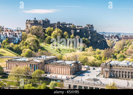 Vista del castello di Edinburgo Foto Stock