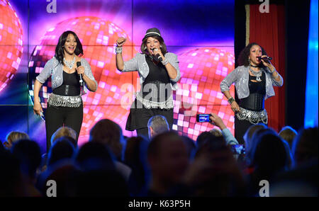 Sister sledge preforma a un concerto di beneficenza a Prestonfield House Hotel, Edinburgh Foto Stock