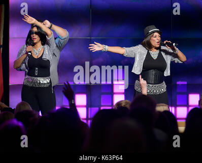 Sister sledge preforma a un concerto di beneficenza a Prestonfield House Hotel, Edinburgh Foto Stock