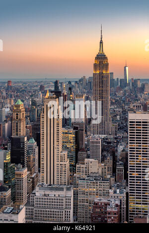 La città di new York skyline al tramonto, Vista aerea. Foto Stock