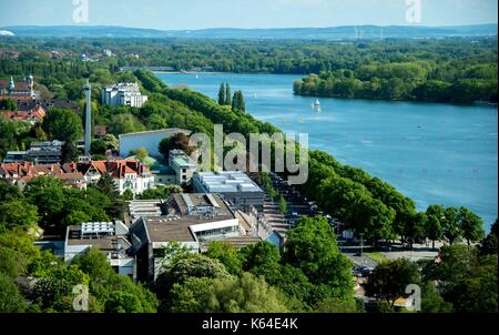 Hannover, Germania. Il 15 maggio 2017. Il lago Maschsee e Sprengel Museum of Art di Hannover (Germania), 15 maggio 2017. | Utilizzo di credito in tutto il mondo: dpa/alamy live news Foto Stock