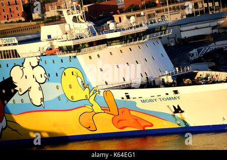 Civitavecchia, Italia. 18 luglio, 2017. ferry boat 'Moby tommy' al Porto di Civitavecchia (Italia), 18 luglio 2017. | Utilizzo di credito in tutto il mondo: dpa/alamy live news Foto Stock
