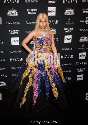 New york, ny, Stati Uniti d'America. 8 Sep, 2017. nicki minaj presso gli arrivi di Harper's Bazaar: icone portfolio launch party, il plaza hotel di new york, ny, 8 settembre 2017. Credito: eli winston/everett raccolta/alamy live news Foto Stock