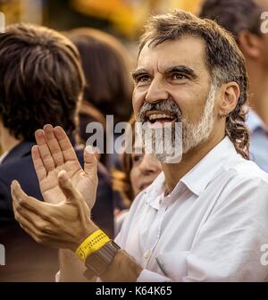 Barcellona, Spagna. Undicesimo Sep, 2017. jordi cuixart, presidente di omnium, una entità culturali la promozione di catalogna indipendenza è visto tra migliaia di manifestanti a Barcellona la Catalogna posto sulla giornata nazionale, 'la diada', 20 giorni in anticipo di un referendum previsto circa la secessione dalla Spagna credito: Matthias oesterle/alamy live news Foto Stock