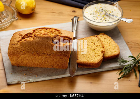 Limone focaccia alla lavanda Foto Stock