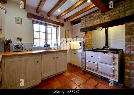 Cottage tradizionale cucina con stile Aga termocucina Foto stock - Alamy