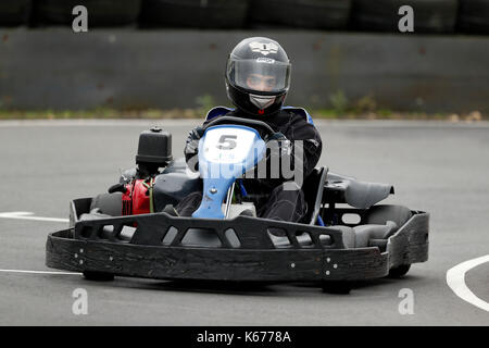 Adulti gara thunderkarts, 13cv / 390 cc gara kart telaio. Il kart è in grado di raggiungere una velocità in eccesso di 55 mph a Thruxton kart center in Hampshire Foto Stock