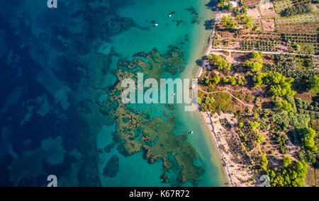 Vista aerea di una splendida scogliera a sud Corfu Grecia. Foto Stock