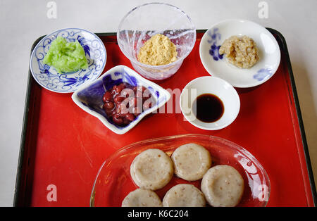 Dolce giapponese di Stile dolci con salsa per dessert in un coffee shop a Kyoto, in Giappone. Foto Stock