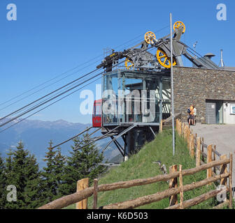La funivia stazione di St Martin im kofel (intorno a 1700 metri sopra il livello del mare) in Val Venosta in Alto Adige. Prese il 13.06.2017. photo: Reinhard kaufhold/dpa-zentralbild/zb | Utilizzo di tutto il mondo Foto Stock